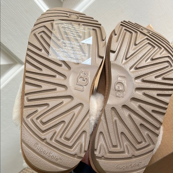 UGG Chestnut Sheepskin Lined Slippers - Picture 5 of 6